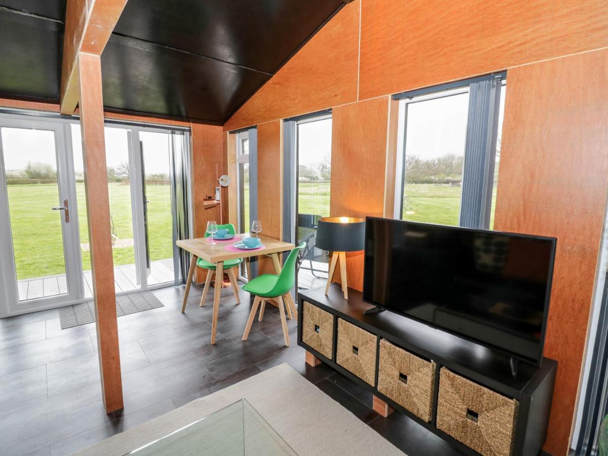 The Tractor Shed Villa Worcester Exterior photo
